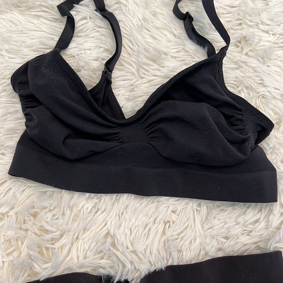 Skims sculpting set Brallete and core control thong - Picture 3 of 6